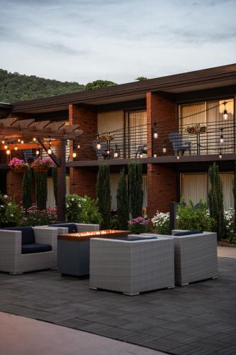 The Beaucatcher, a Boutique Motel - 정원