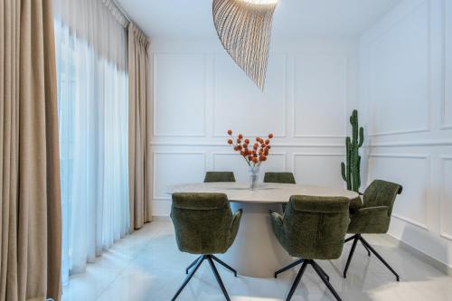Comfy 1BR Marina Living Steps from Marina Walk, Dubaj (zdjęcie 10)