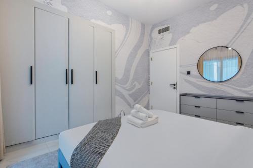 Comfy 1BR Marina Living Steps from Marina Walk, Dubaj (zdjęcie 9)