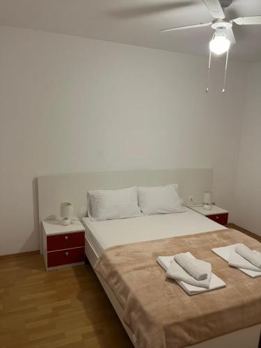 Apartments Hanka - image 8