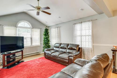 Family-Friendly Home with Grill 15 Mi to Baltimore! in Randallstown, USA