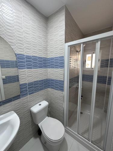 douche, Rooms San Jorge in Puente de Vallecas