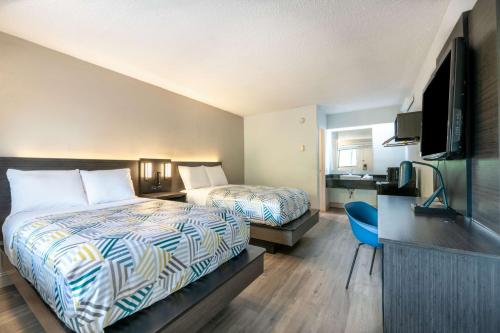 2 double beds
