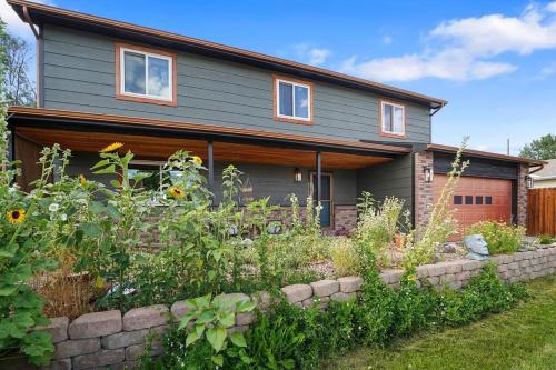 The Cozy Corner - 5 Bed 3Bath - Near Everything