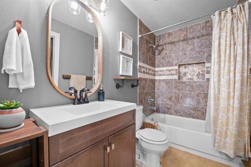 The Cozy Corner - 5 Bed 3Bath - Near Everything