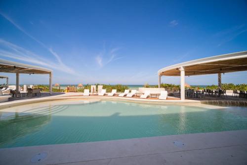 SIELA 4BR Beachfront Amazing Apartment in San Bruno, Mexico