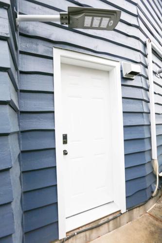 Fishers Whart Individual Artistic Studio in Richmond, Canada