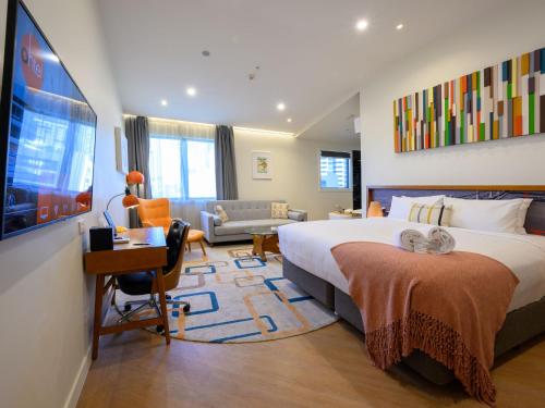 Premium Suite image 6