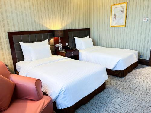 Deluxe Twin Room image 5