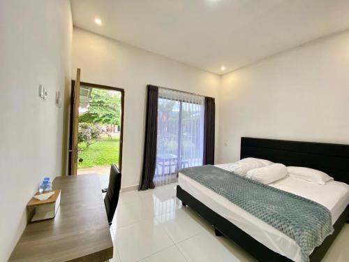 Amadeo Guest House - Kabupaten Poso