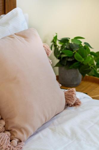 Luxury Beachside Living Elegant 3-Bedroom Haven