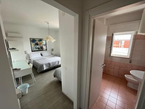 F.Rooms Napoli, Naples (photo 8)