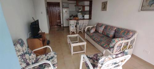 Comodo apartamento de 2 habitaciones a orillas del mar, en Costa Azul, Margarita in Margarita Island