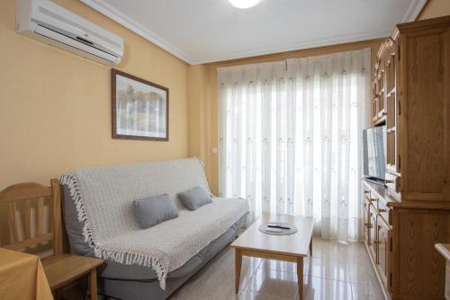 One-Bedroom Apartment room in Los Gases ID48