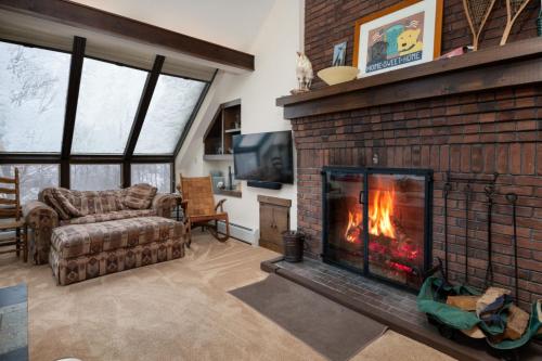 Sunrise B2- ski on and off, hot tub, pool in Killington, USA