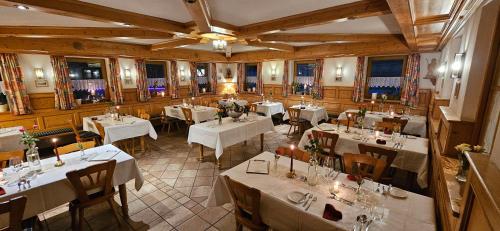 Restaurant, Land-gut-Hotel Gasthof Waldschanke in Altfraunhofen