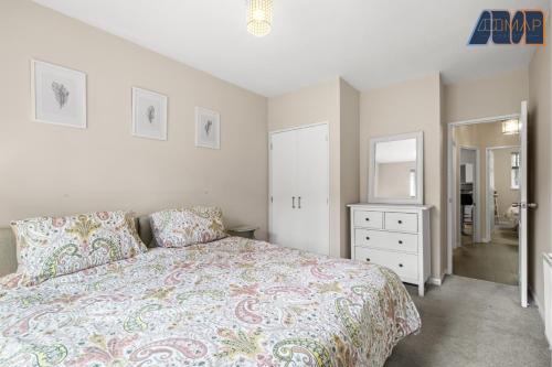 Modern Home in Whitehall Road