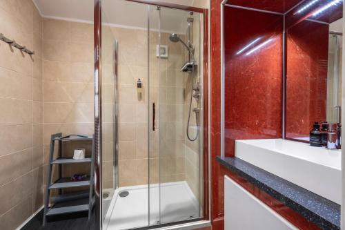Kinnaird Woodland Lodges - image 7