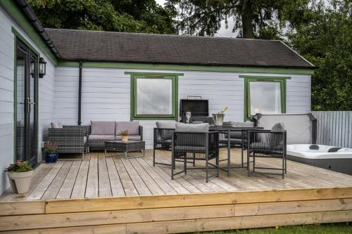 Kinnaird Woodland Lodges - main image