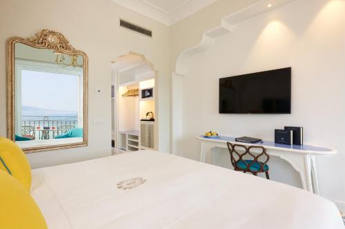 Premier Double or Twin Room with Sea View image 8