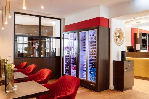 EMICH´S Hotel - image 4