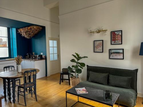 Hospice St Nicolas in 聖皮耶爾廣場