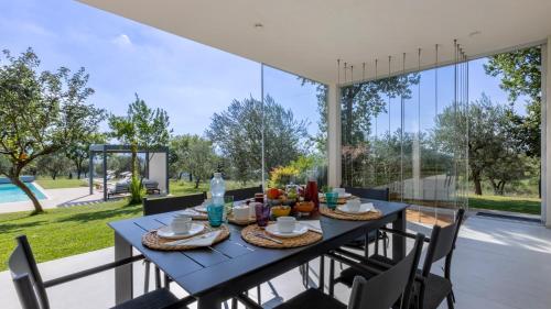 VILLA PETRILLO 6, Emma Villas in Мірабелла-Еклано
