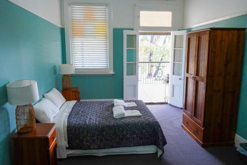 1 double bed