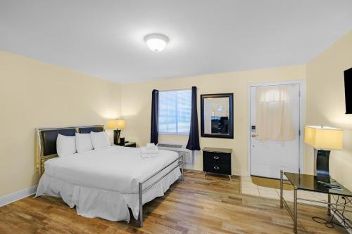 Oak Shores Studio 13 in Biloxi, USA