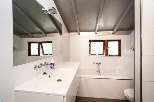 Bed and breakfast private accommodation at Amsterdam Houseboat 5