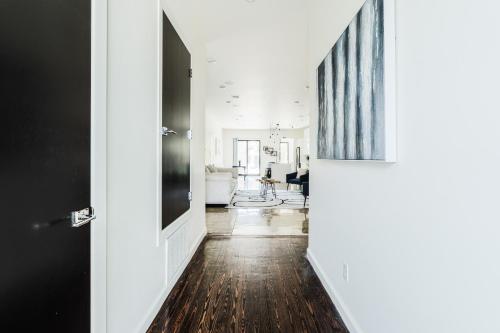 Cozy Getaway Perfect For 10 Prime Location Nw6 in Oklahoma City, USA