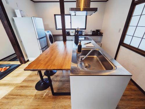 Suite 05 @ Vega Suites, Echoland