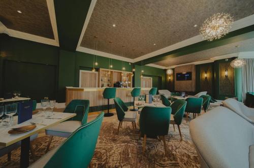 餐廳, 凱恩達勒酒店及休閑俱樂部 (The Cairndale Hotel & Leisure Club) in 鄧弗里斯市中心