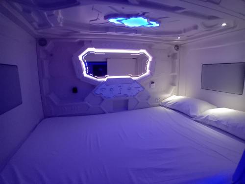 CAPSULE INN VALENCIA Hostel - Tap to explore photos