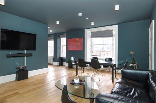 JOIVY Spacious Apartment next to West End, Edinburgh
