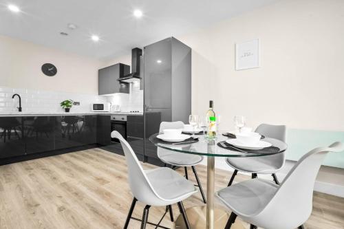 Stylish Two Bedroom - City Centre - New Executive Development - JQ 6AH, Birmingham (photo 5)