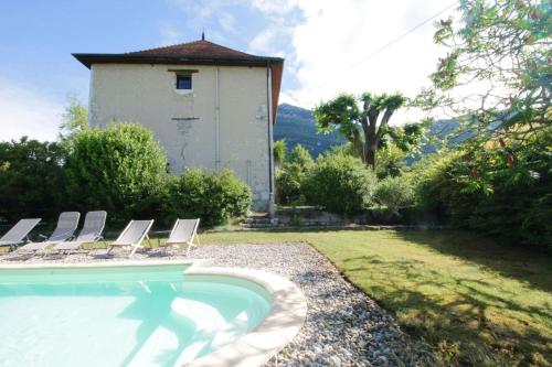 Family home peaceful setting and swimming pool! gîte à louer La Touvière