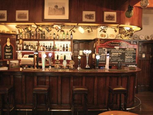 Masons Arms - main image