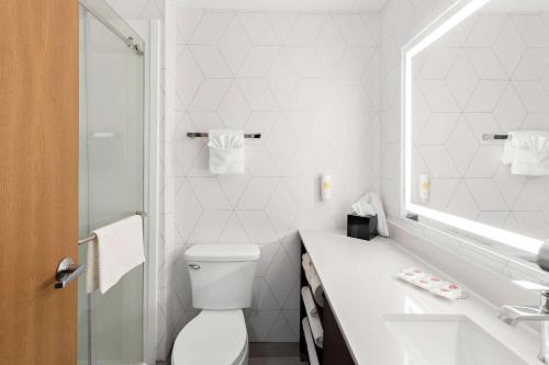 King Room image 1