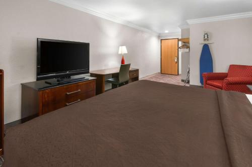 SureStay Plus Hotel by Best Western Benbrook Ft Worth - image 14