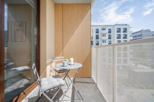 Miedziana Bright Apartment with Balcony and Parking Wroclaw by Noclegi Renters, Breslau (Foto 10)