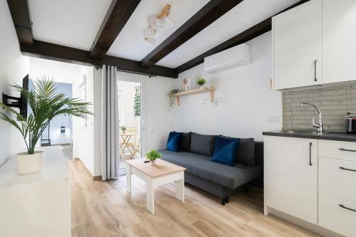 Charming San Isidro Room Type - One-Bedroom Apartment