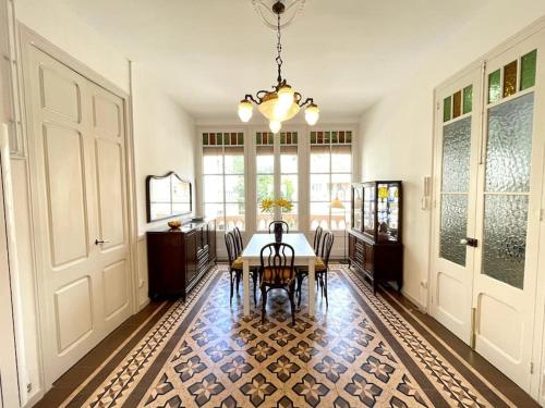 Piso Modernista con Terraza in Sant Quirze Safaja