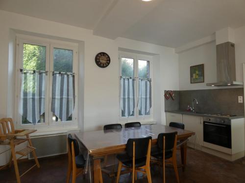 Maison de caractère avec jardin clos, idéale pour familles, proche sentiers de randonnée (Maison de caractere avec jardin clos, ideale pour familles, proche sentiers de randonnee) in Happonvilliers