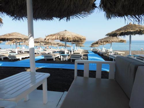 Perissa BeachFront Rooms, Perissa
