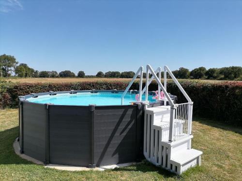 Gîte Moitron-sur-Sarthe, 4 pièces, 6 personnes - FR-1-410-334 (Gite en campagne renove avec cheminee, grands jardins, WiFi, pres d'un village medieval. - FR-1-410-) in Fresnay-sur-Sarthe
