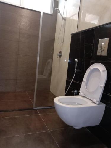 Casa Reina Luxury Apartments Gulberg Lahore- Penthouse - image 9