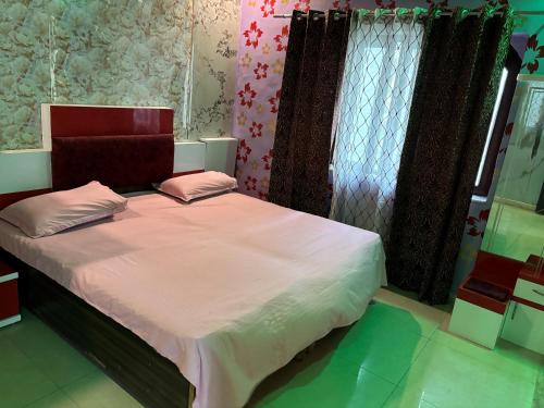 Doon Resort & Farmhouse Stay in Jhajra