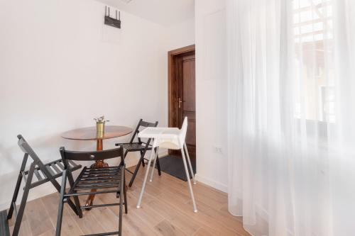 设施服务, Thermalis Groove in 贝勒弗里克斯