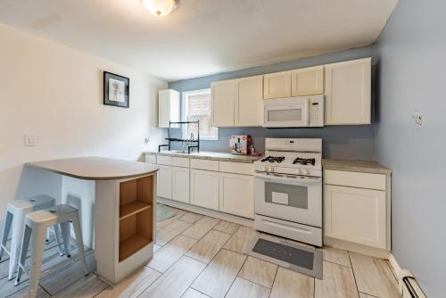 Cozy 2BR in Historic Newark Near Universities in Newark, USA